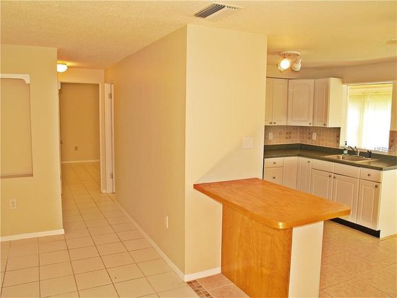 4th image of 115 Barre Dr NW
