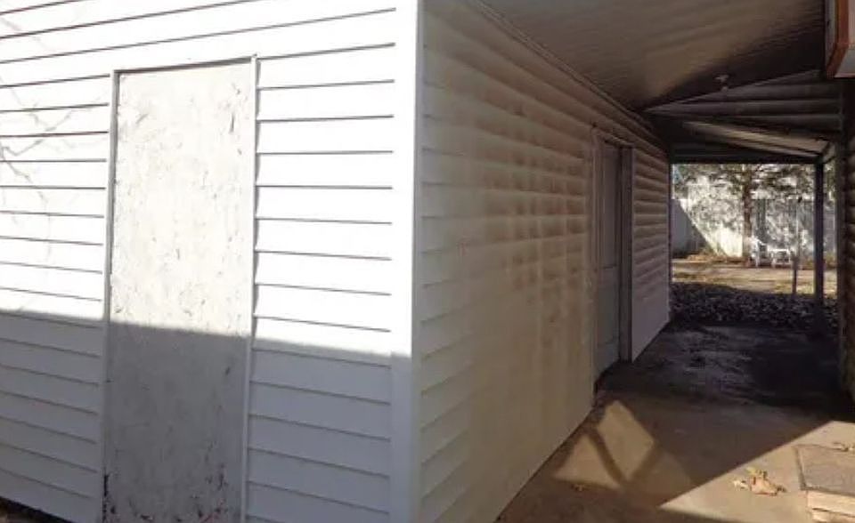 2nd image of 2508 Wooddale Ave