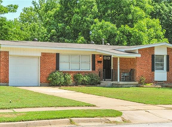 2nd image of 1413 Marshalldale Dr