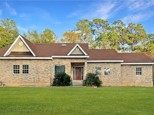 528 Royal Oak Dr, Pass Christian, MS 39571