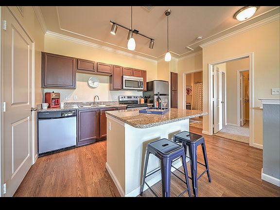 2nd image of 9100 Heritage Lakes Dr #1-503