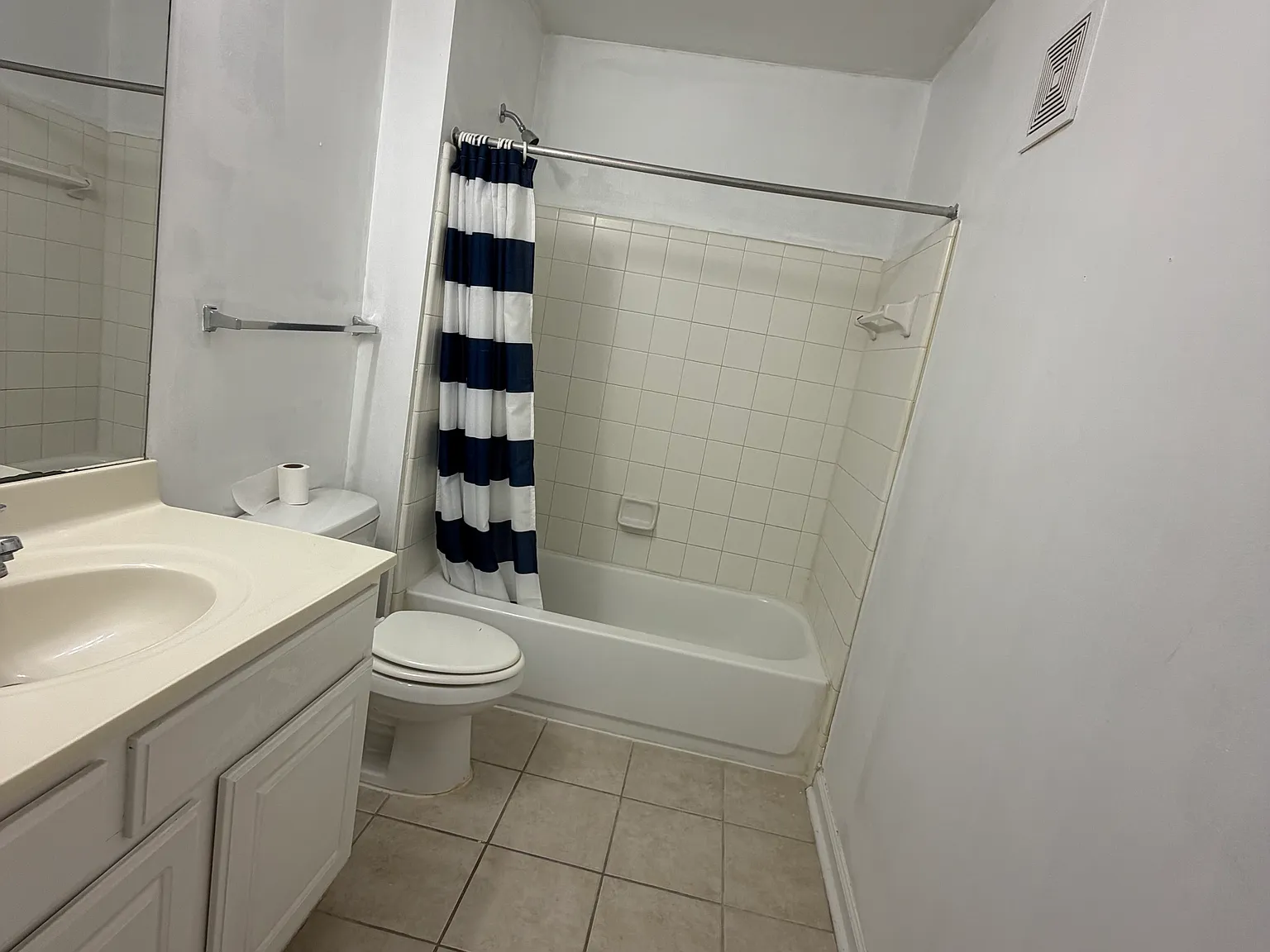 3 bed, 1324 sqft, $1,200 — Photo 2