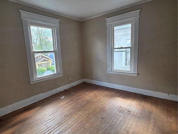 5th image of 514 W Ostrander Ave