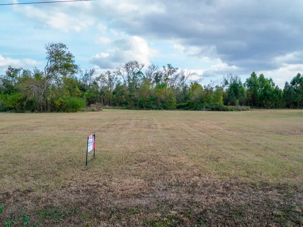 415 Central Lafourche Dr, Raceland, LA 70394