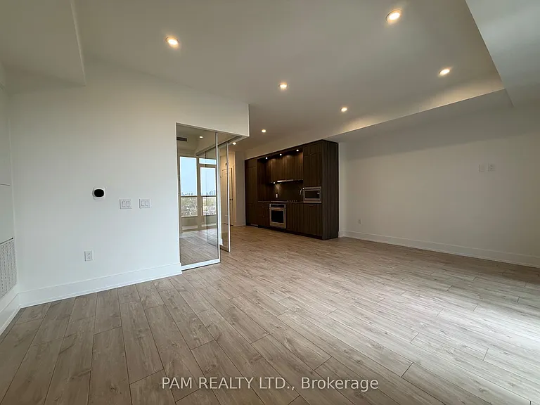 858 Dupont St #639 — Photo 5