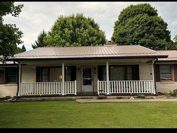 3rd image of 688 N Tenney Dr