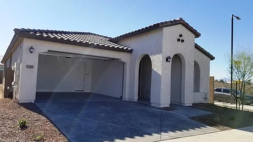 1329 E Glass Ln Photo 1