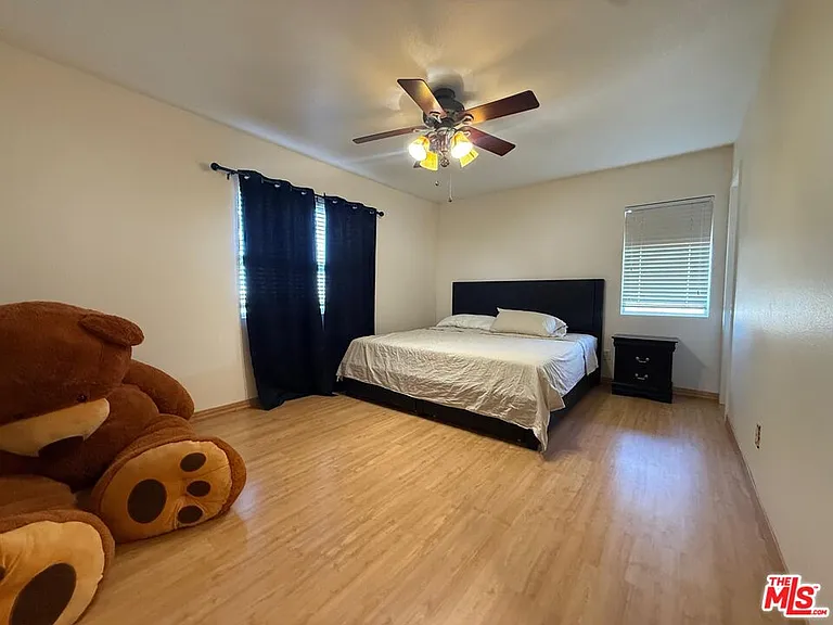 719 W Avenue Q10 — Photo 16
