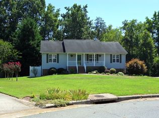 3306 Hoskins Ct, Burlington, NC 27215