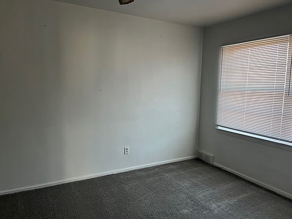 5th image of 21201 Kingsville St APT 202