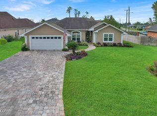 3242 Country Club Dr, Lynn Haven, FL 32444