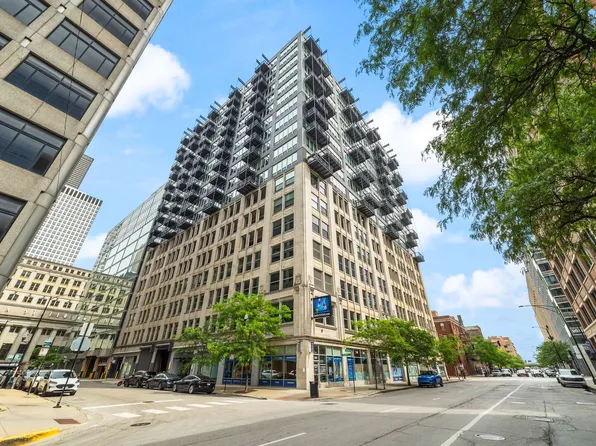 565 W Quincy St Unit 904, Chicago, IL 60661