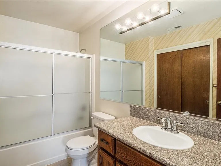Scottsmen Too Apartments — Photo 28