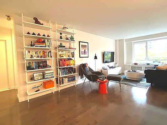 1st image of 392 Central Park W APT 6N