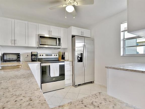 3rd image of 130 NE 26th Ave APT 311