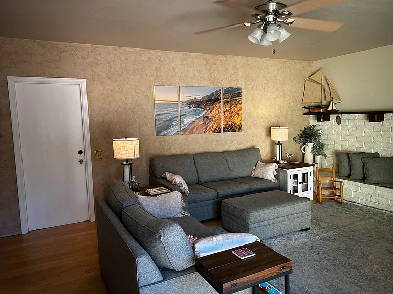 1046 W Princeton Ave — Photo 16