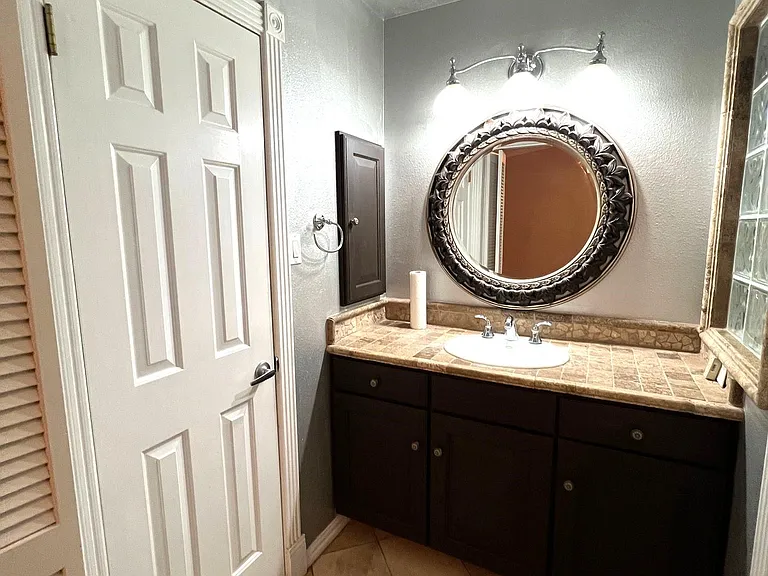 8423 Timber Ml — Photo 9