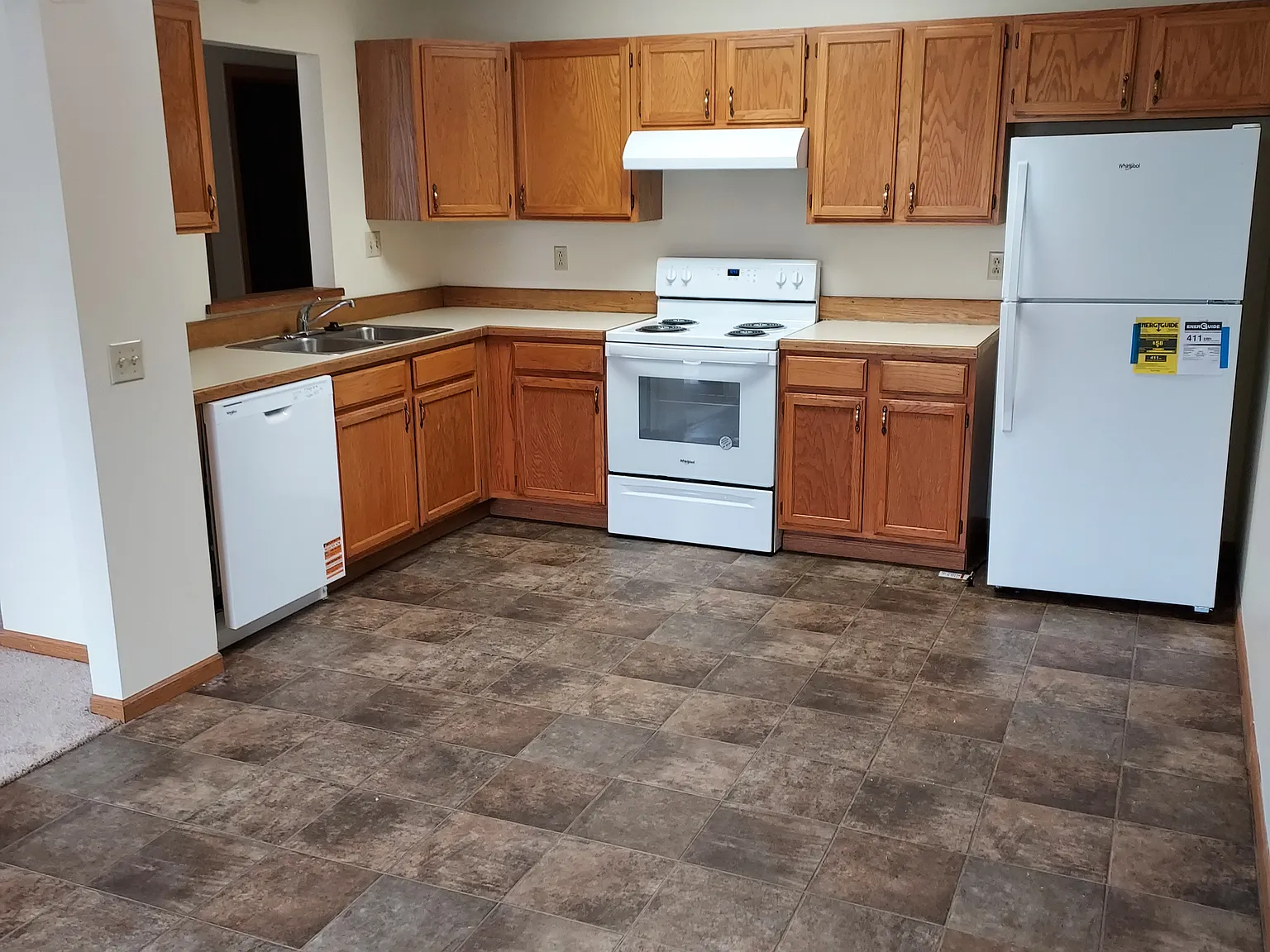 3 bed, 900 sqft, $1,175 — Photo 3