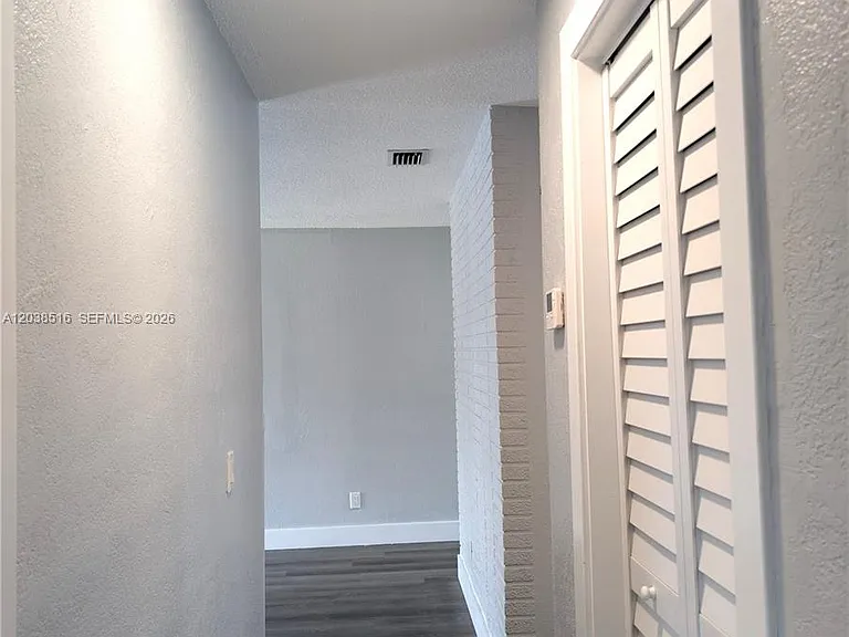 2721 NW 25th St — Photo 16