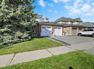 990 Glenbourne Dr, Oshawa, ON L1K 2P9