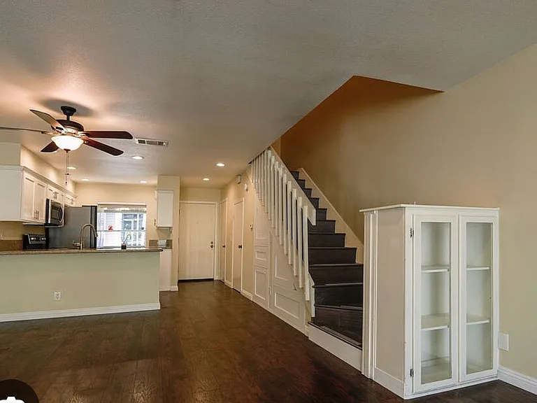 25595 Pine Creek Ln — Photo 3