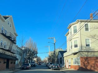 105 Ives St FLOOR 2, Providence, RI 02906