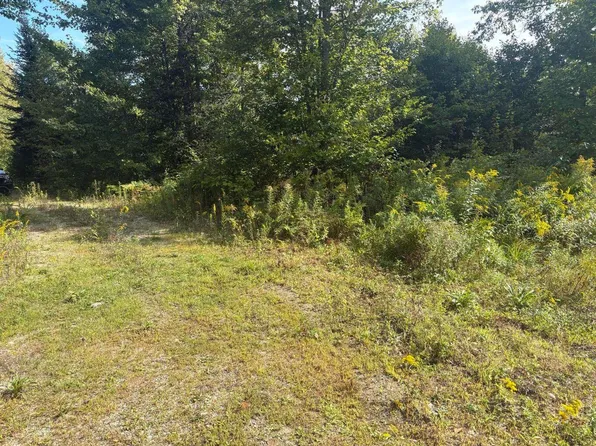 27 Boulder Drive, Gray, ME 04039
