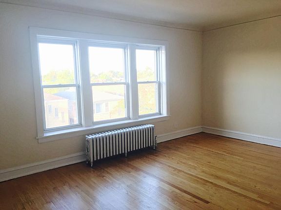 3rd image of 5427 W Montrose Ave APT 3n
