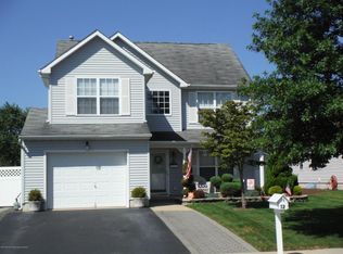 12 Marlin Dr, Bayville, NJ 08721