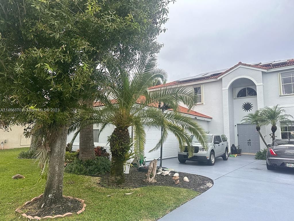 5591 Bermuda Dunes Cir