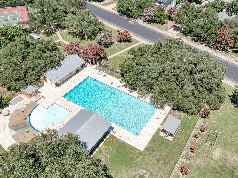 12408 Deer Falls Dr #B — Photo 32
