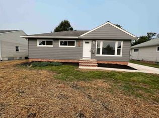 1662 Chelmsford Rd, Mayfield Heights, OH 44124