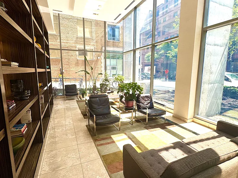 38 Grenville St #1309 — Photo 14