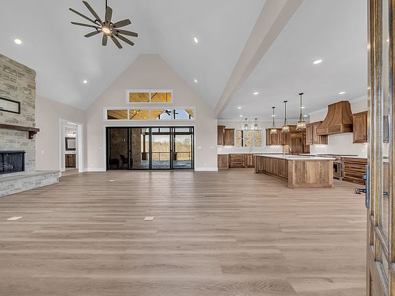 5th image of 120 Hummingbird Meadows Rd