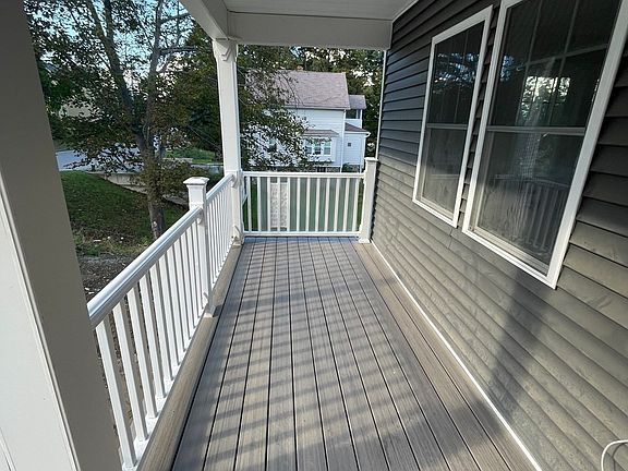4th image of 29 Steele St #A