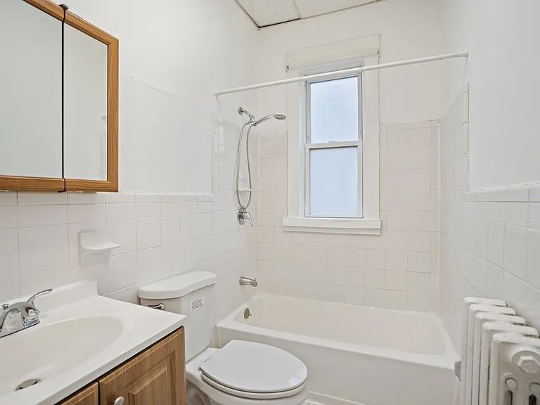 156 Chestnut Ave #1F — Photo 4
