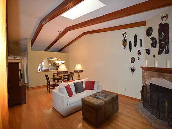 2nd image of 2661 Walnut Dr