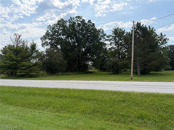 5th image of 9552 Newton Falls Rd