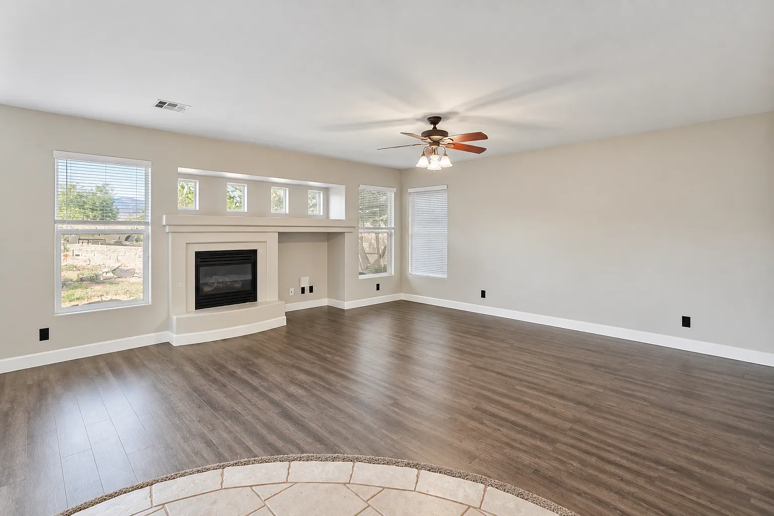 5 bed, 3.0 bath, $2,850 — Photo 3