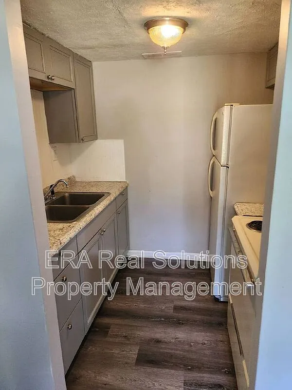 1 bed, 1.0 bath, $790 — Photo 3