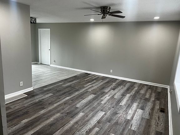 3rd image of 8700 E 92nd Ter