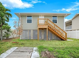 627 Palm Ave, Goodland, FL 34140
