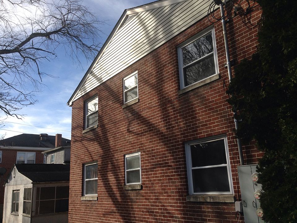2nd image of 1900 Dearborn Ave