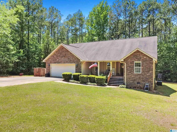 593 Wisteria Ln, Sylacauga, AL 35151