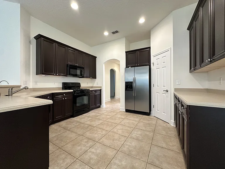 5204 Comfort Ct — Photo 9