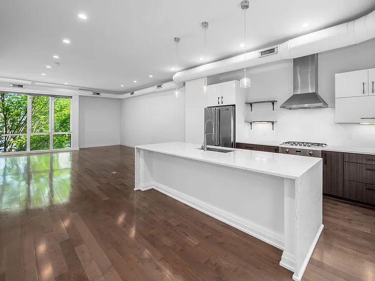 239 Auden Ave — Photo 2