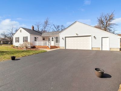 207 Poplar St, Feeding Hills, MA, 01030
