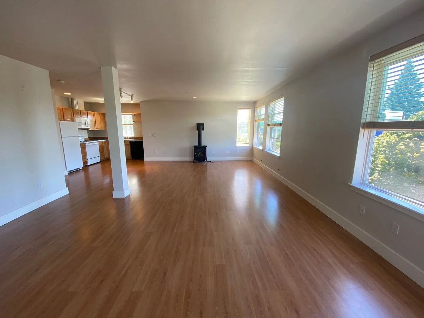 Wallingford Court 4032 — Photo 4
