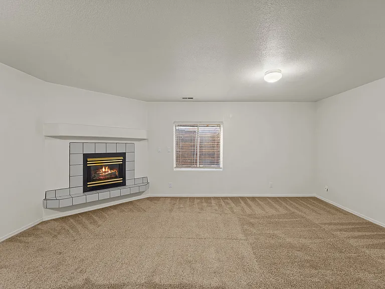 6082 Colony Cir — Photo 20