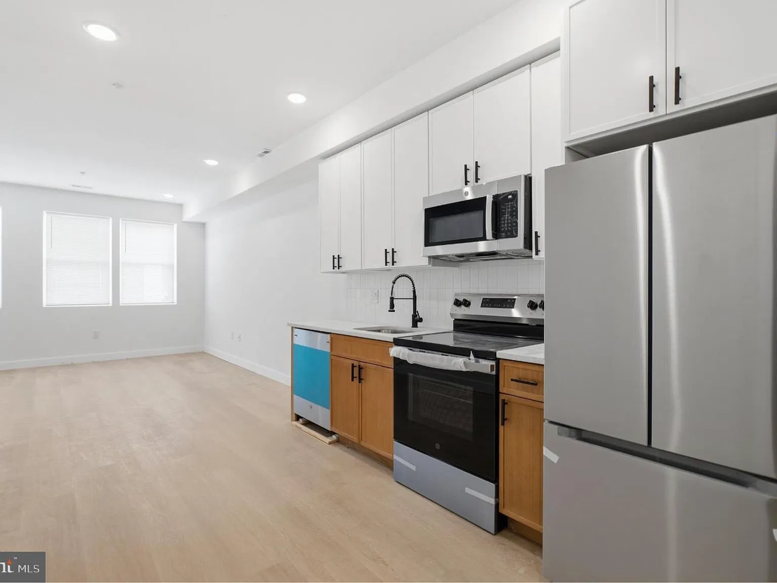 1542 W York St #2 — Photo 2